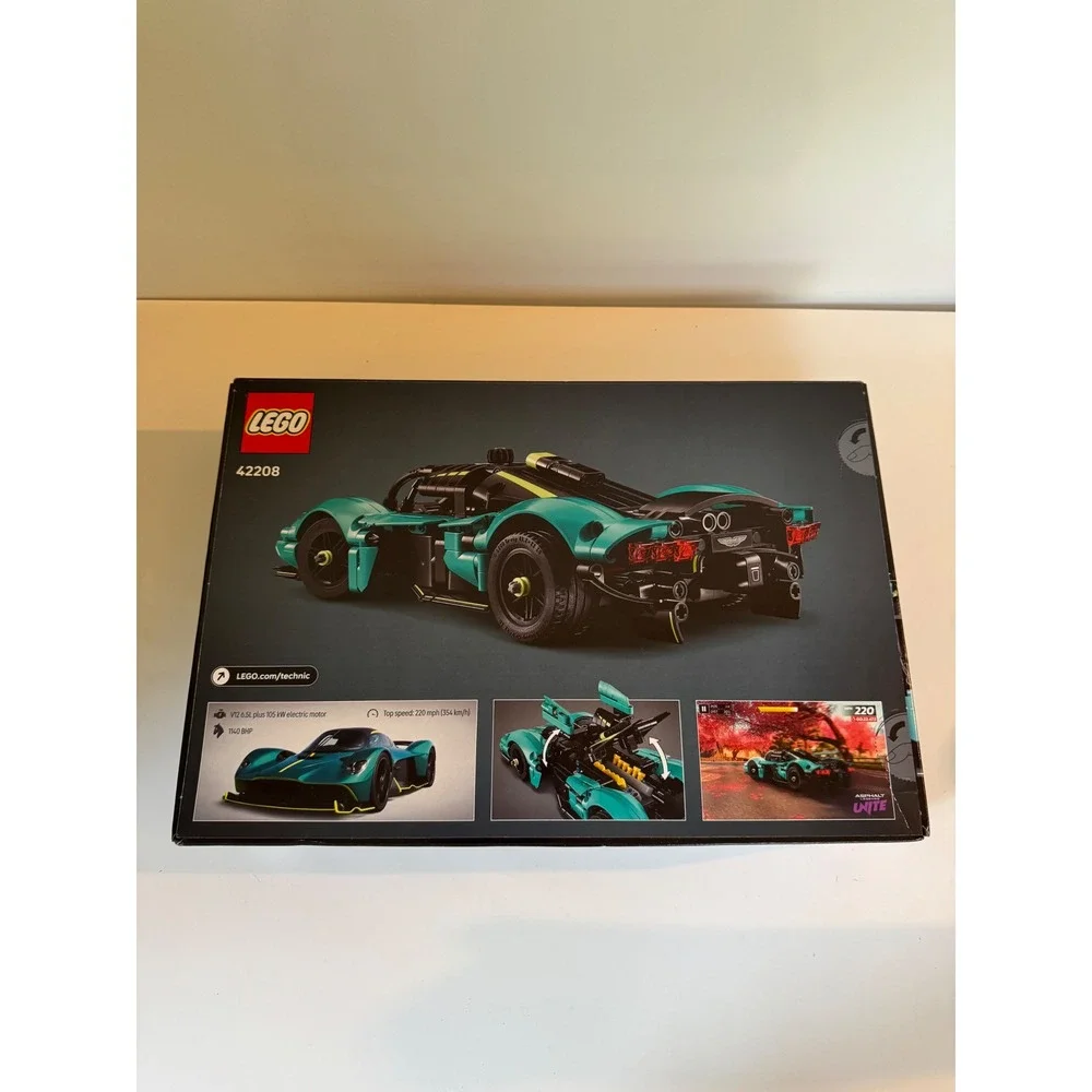 Lego Technic Aston Martin Valkyrie 42208 Building Set 707 Pcs New